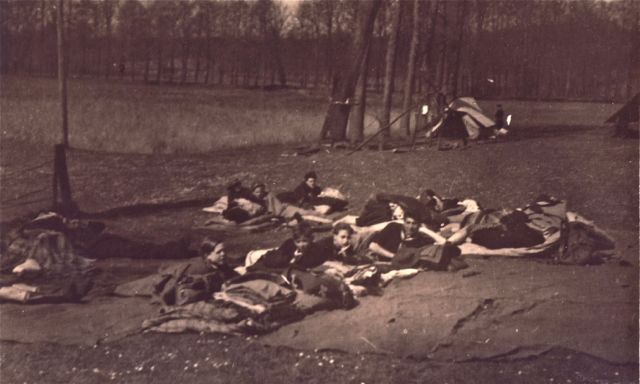 Volgende keer toch beter afspreken wie de tent ging meebrengen.